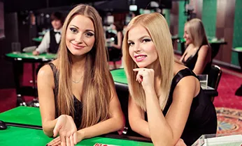 Đội ngũ hỗ trợ khách hàng crown88